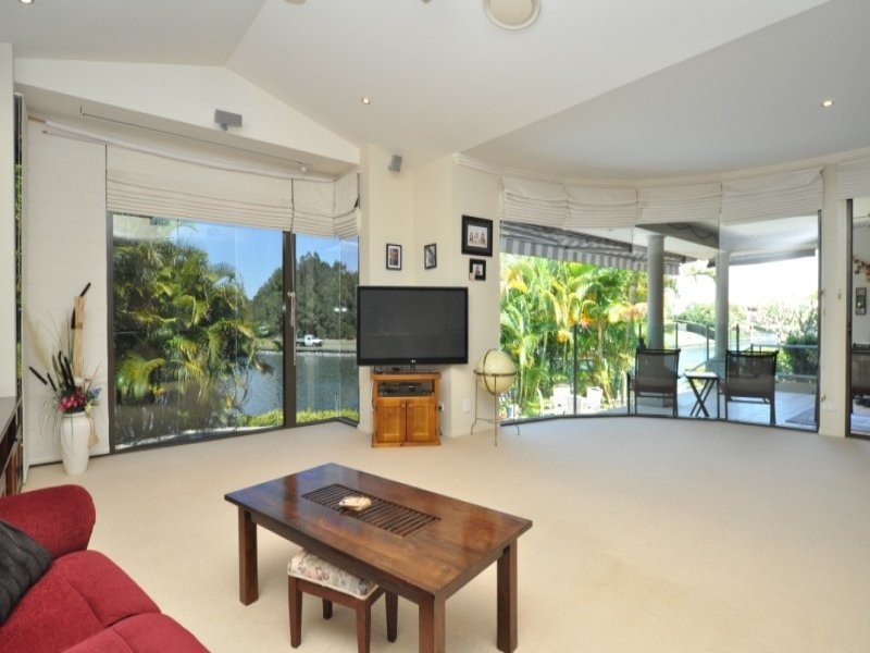 2101 Carlton Close, Hope Island QLD 4212