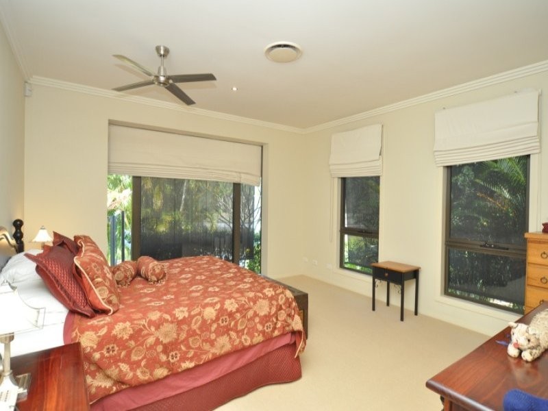 2101 Carlton Close, Hope Island QLD 4212