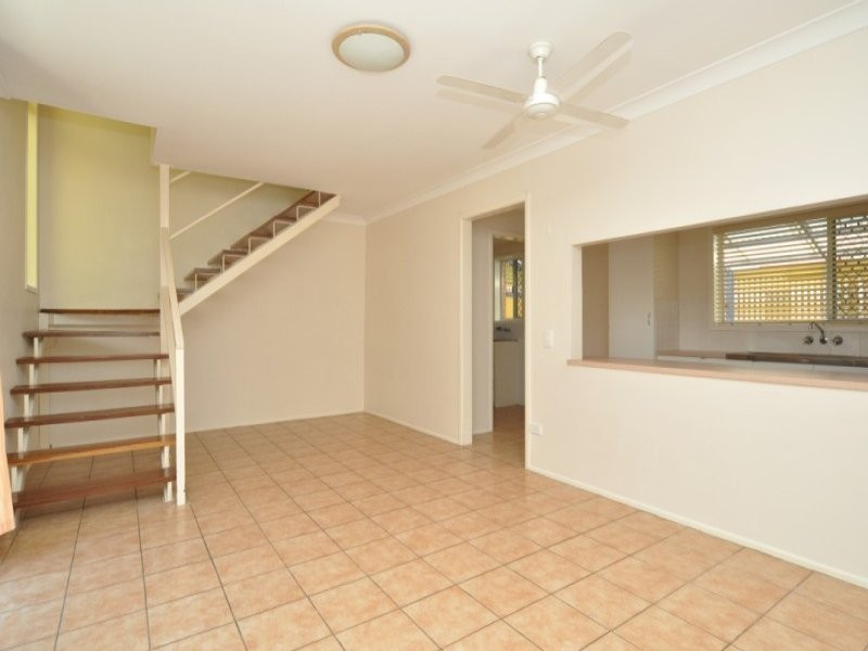 3/18 Central Street, Labrador QLD 4215