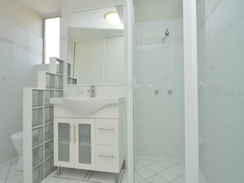 22/224 Marine Parade, Labrador QLD 4215