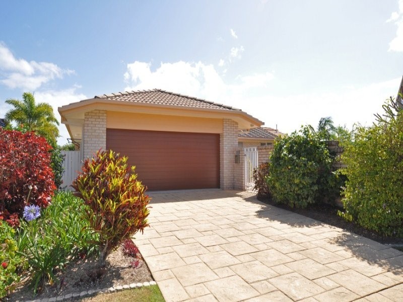 15 Clipper Court, Biggera Waters QLD 4216