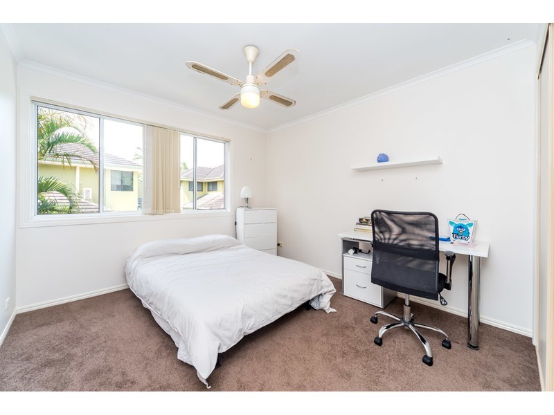 12/447 Pine Ridge Road, Runaway Bay QLD 4216