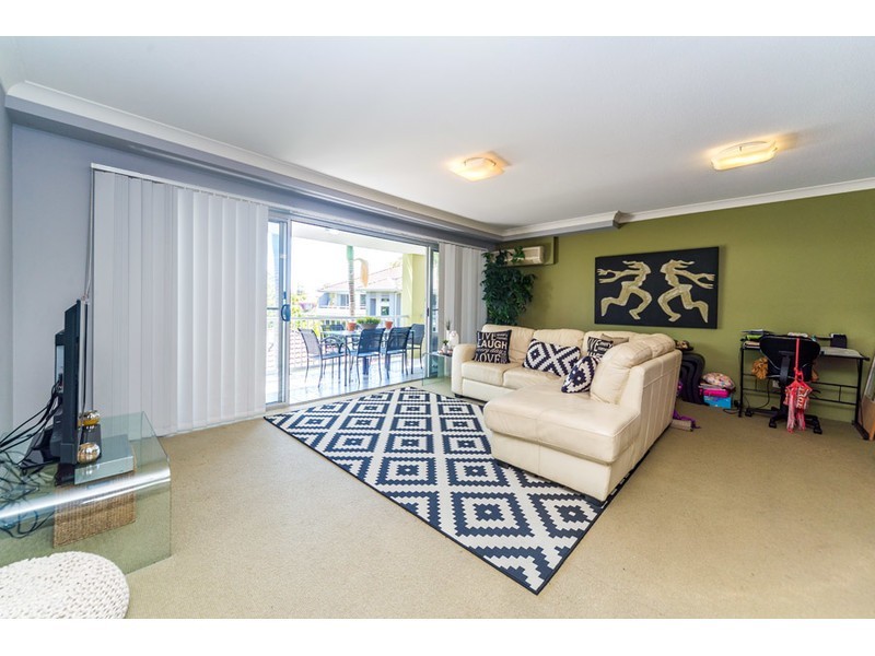 12/22 Oleander Avenue, Biggera Waters QLD 4216