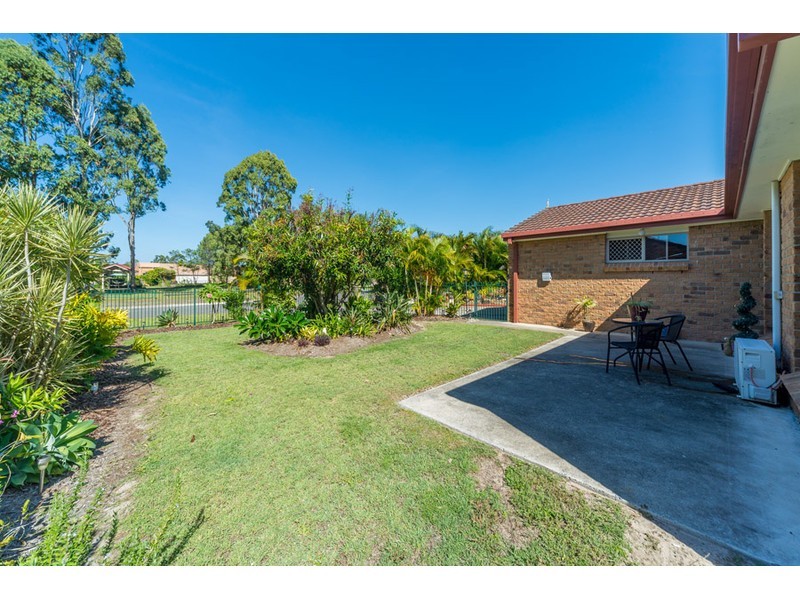 1/52 Kangaroo Avenue, Coombabah QLD 4216