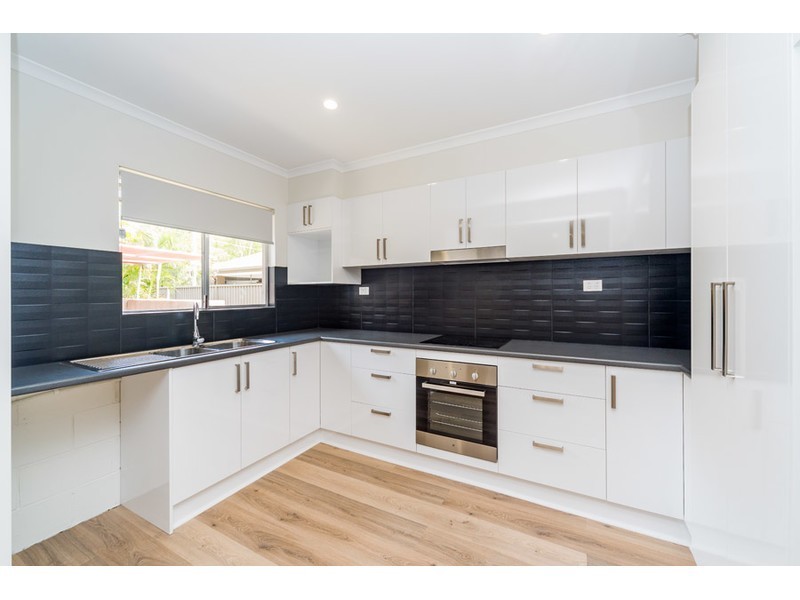 18 Barnard Street, Biggera Waters QLD 4216