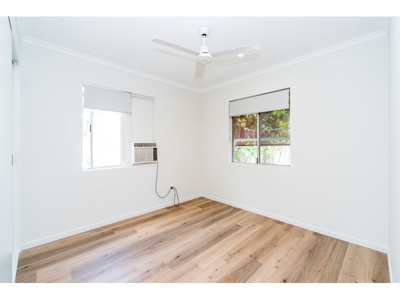 18 Barnard Street, Biggera Waters QLD 4216