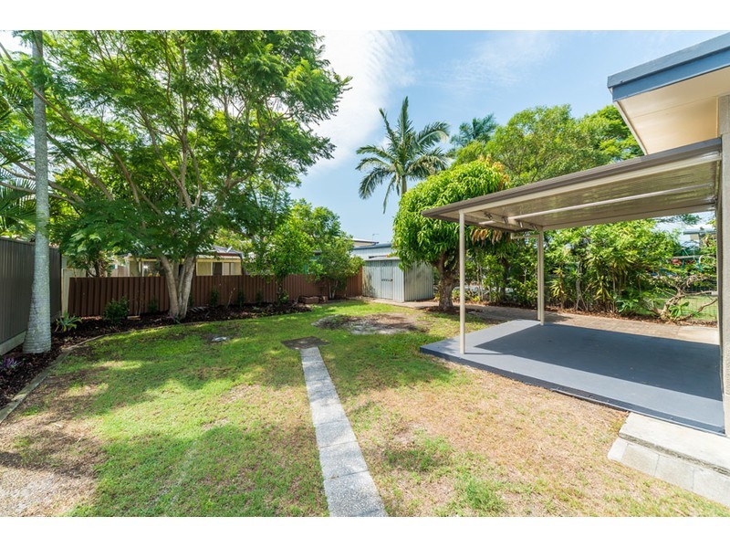 18 Barnard Street, Biggera Waters QLD 4216