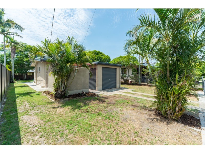 18 Barnard Street, Biggera Waters QLD 4216