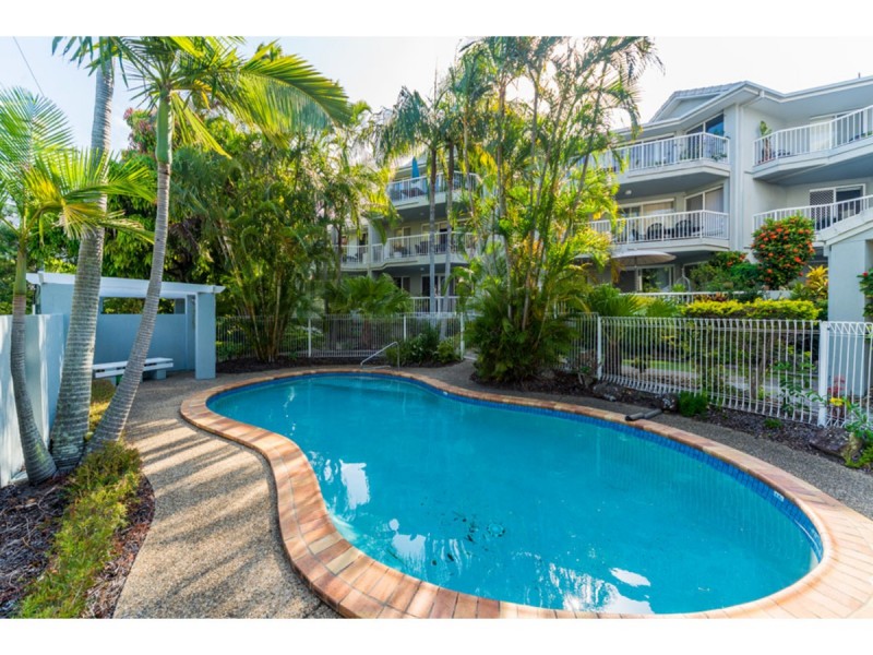 10/4 Madang Crescent, Runaway Bay QLD 4216