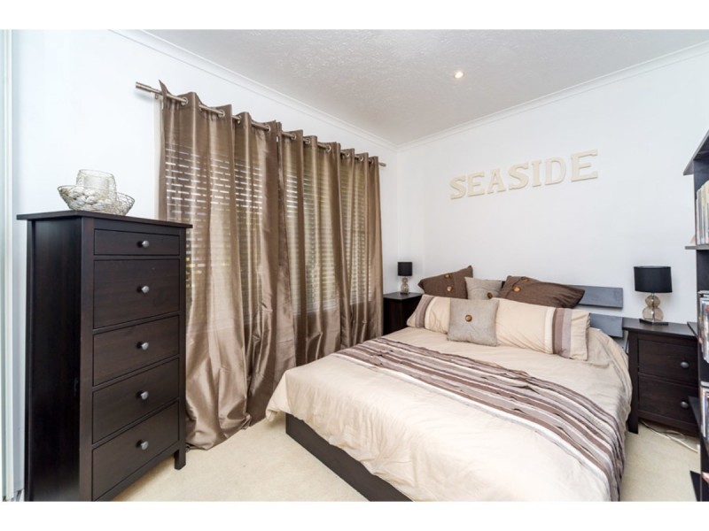 10/4 Madang Crescent, Runaway Bay QLD 4216