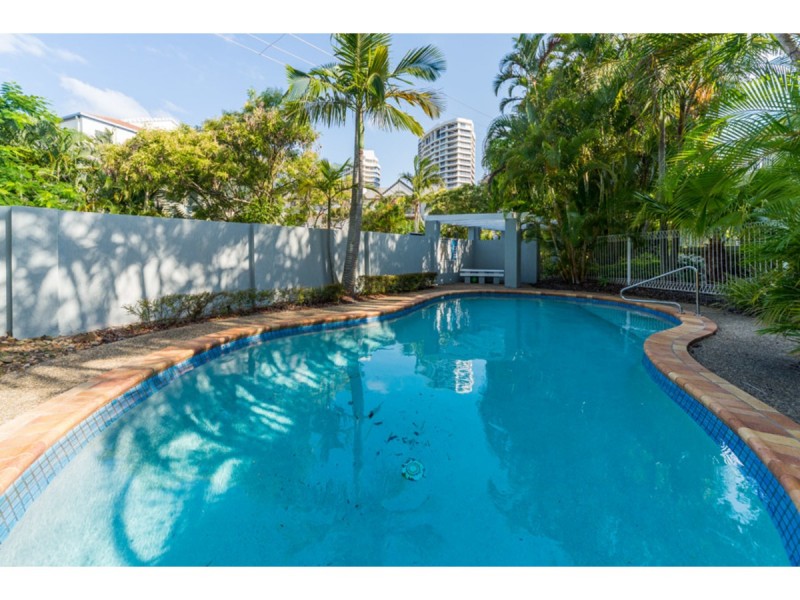 10/4 Madang Crescent, Runaway Bay QLD 4216