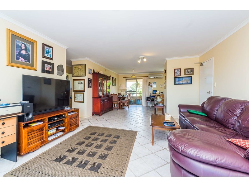 15/106 Bayview Street, Runaway Bay QLD 4216