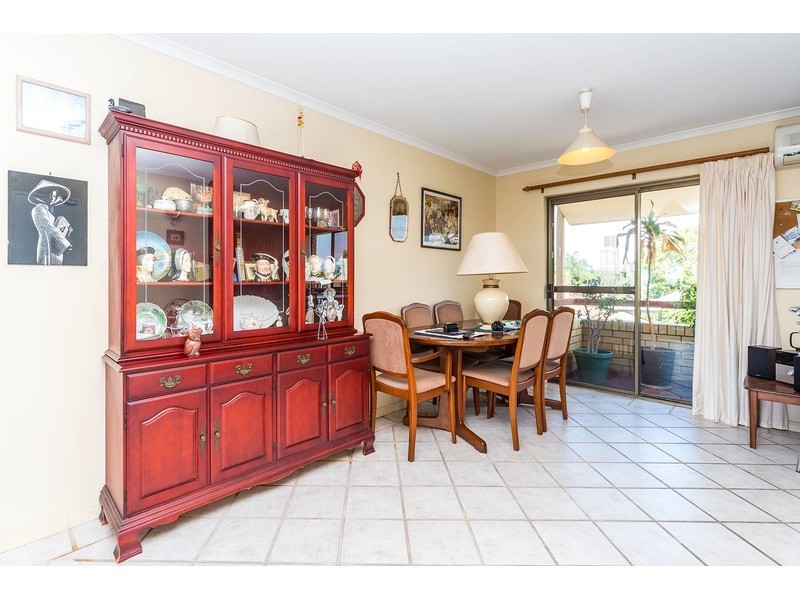 15/106 Bayview Street, Runaway Bay QLD 4216