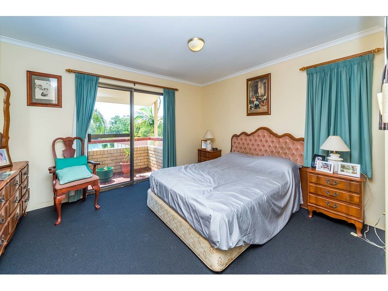 15/106 Bayview Street, Runaway Bay QLD 4216