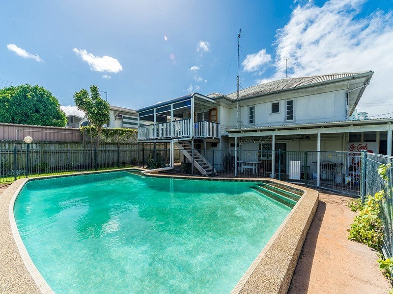 34 Huth Street, Labrador QLD 4215