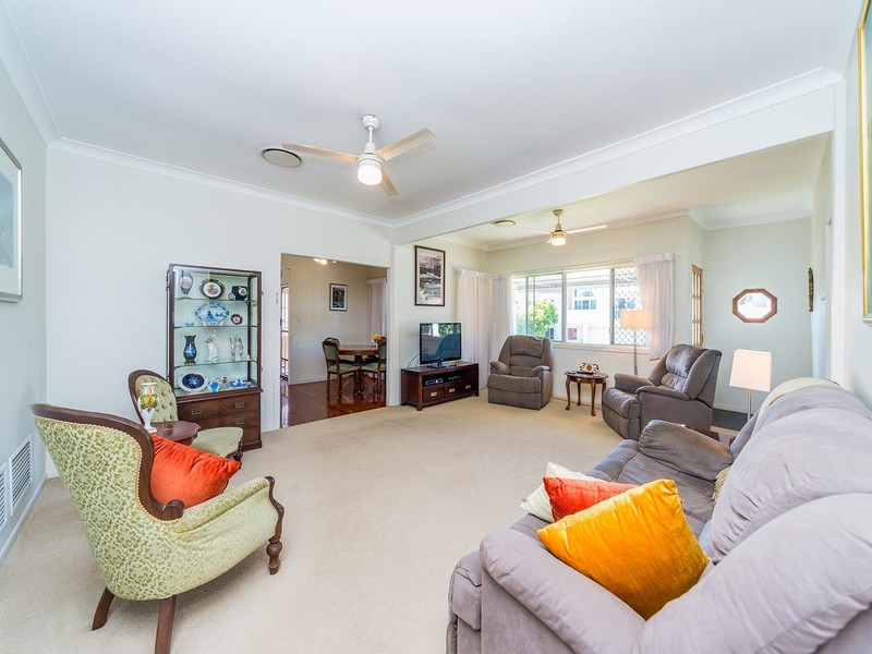 34 Huth Street, Labrador QLD 4215