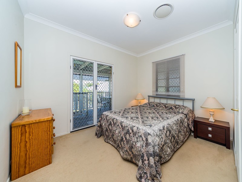 34 Huth Street, Labrador QLD 4215