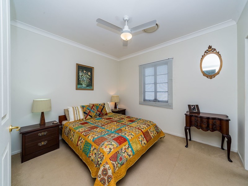 34 Huth Street, Labrador QLD 4215