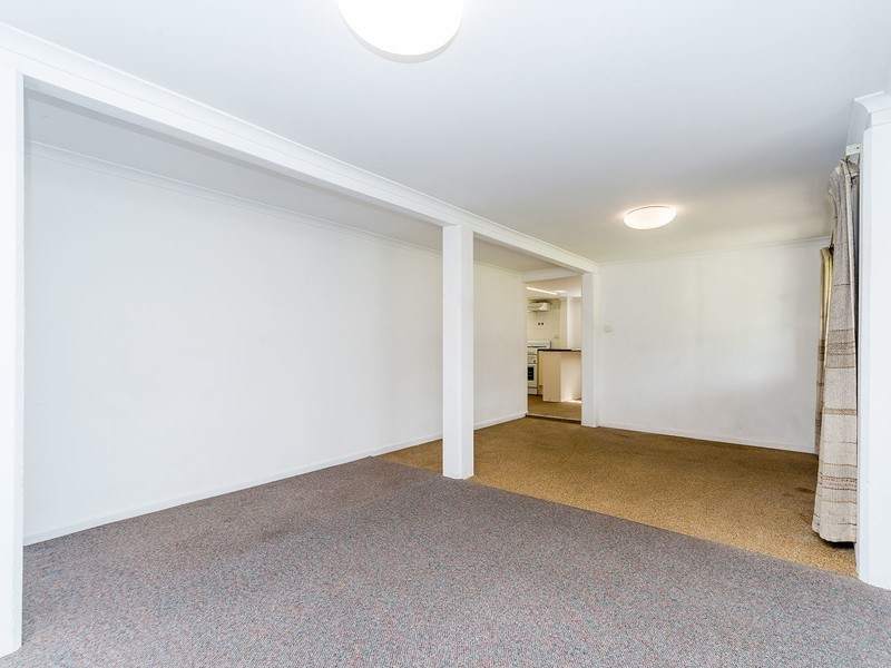 34 Huth Street, Labrador QLD 4215