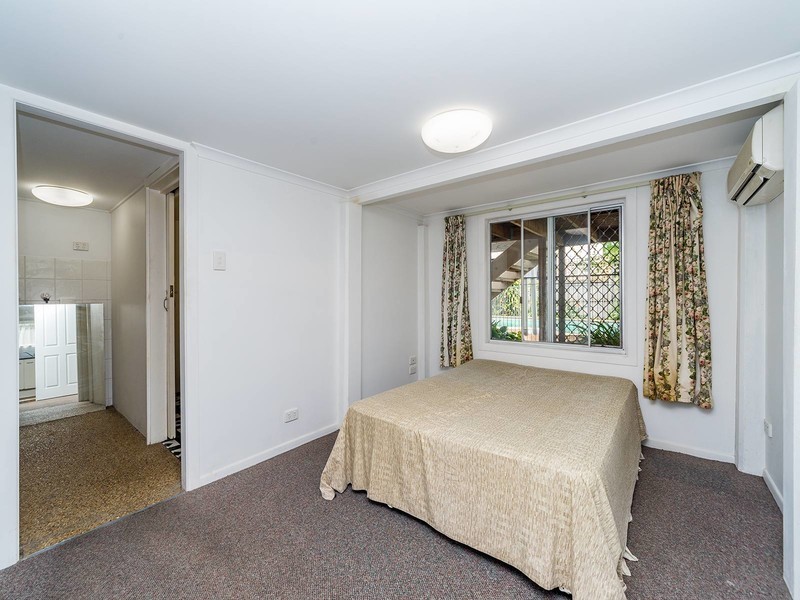 34 Huth Street, Labrador QLD 4215