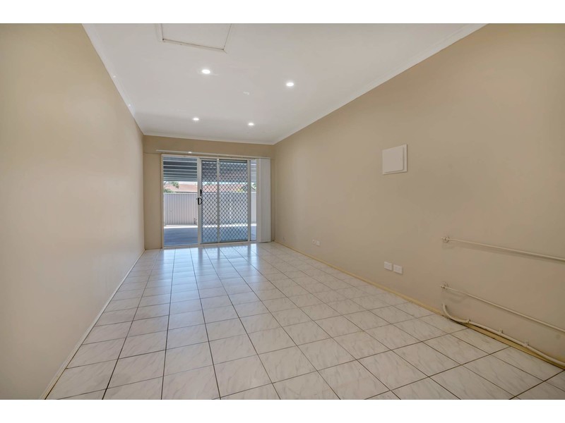 2/13 Avi Court, Labrador QLD 4215