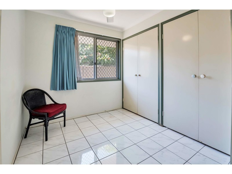 2/13 Avi Court, Labrador QLD 4215