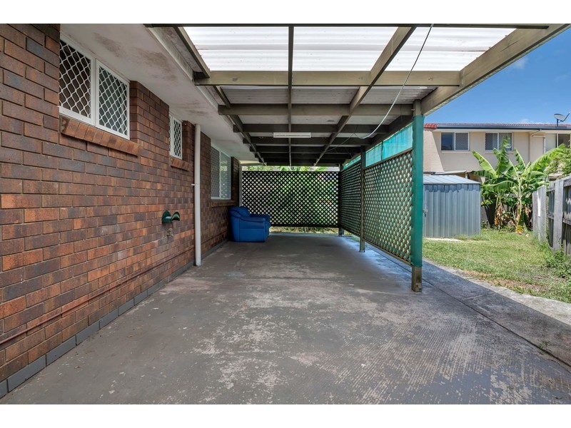 2/13 Avi Court, Labrador QLD 4215