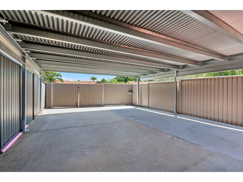 2/13 Avi Court, Labrador QLD 4215