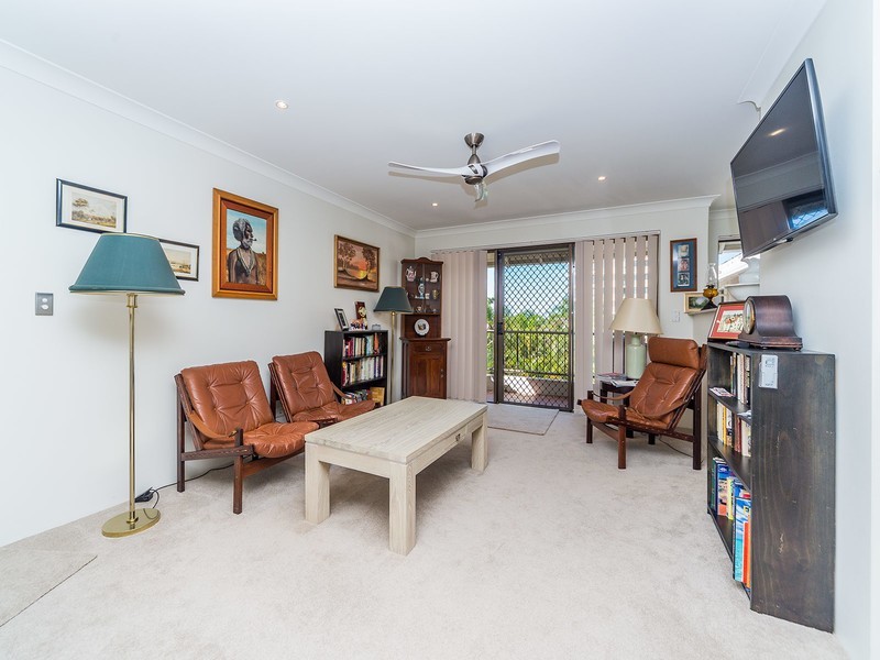 18/9 Bayview Street, Runaway Bay QLD 4216