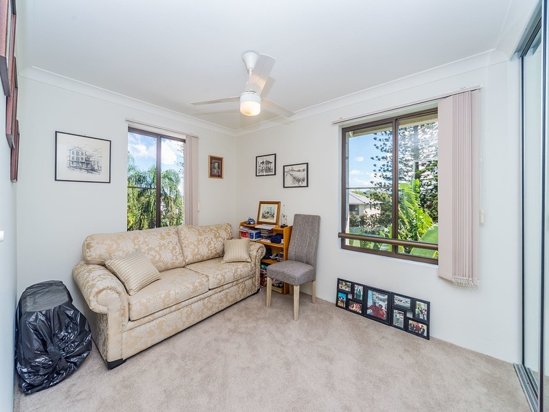 18/9 Bayview Street, Runaway Bay QLD 4216
