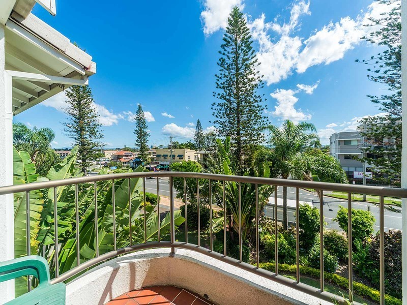 18/9 Bayview Street, Runaway Bay QLD 4216