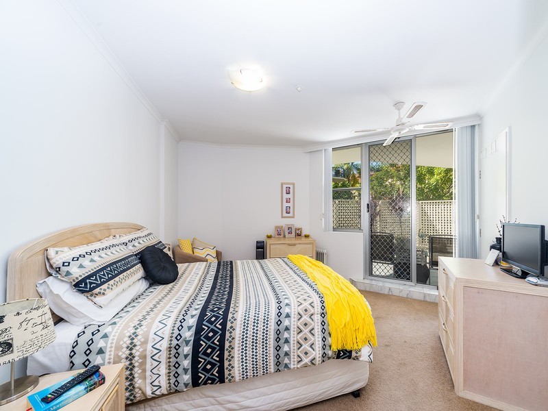 4/15 Brighton Street, Biggera Waters QLD 4216