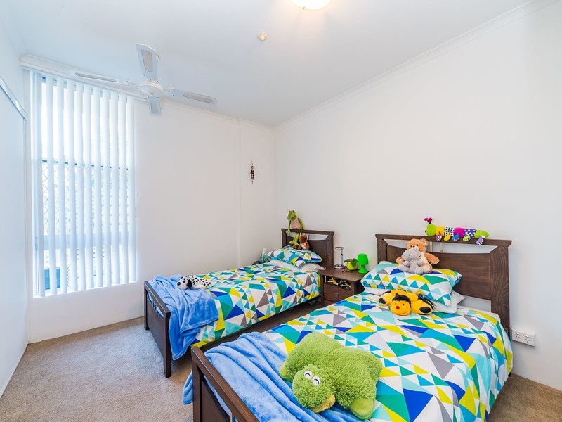 4/15 Brighton Street, Biggera Waters QLD 4216