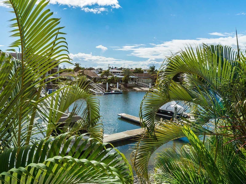 9/20 Canal Avenue, Runaway Bay QLD 4216