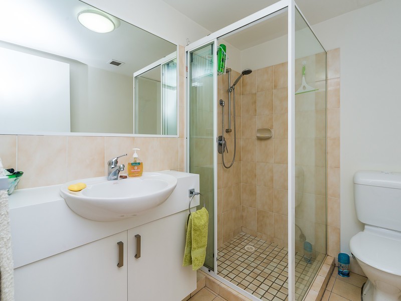 10/22 Jennifer Avenue, Runaway Bay QLD 4216
