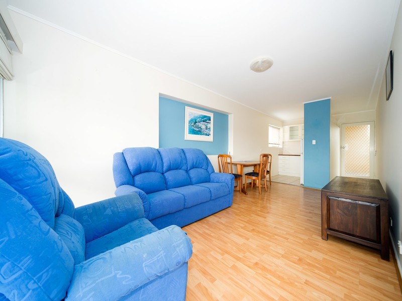 15/224 Marine Parade, Labrador QLD 4215