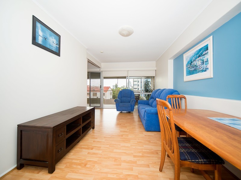 15/224 Marine Parade, Labrador QLD 4215