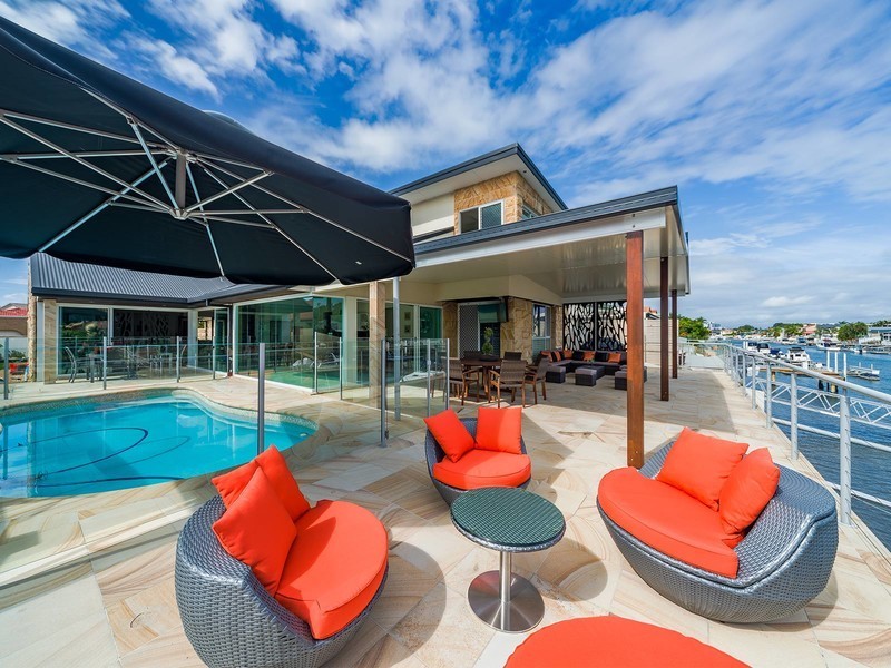 95 Pebble Beach Drive, Runaway Bay QLD 4216