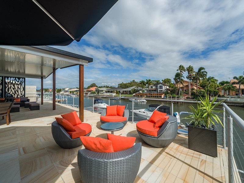 95 Pebble Beach Drive, Runaway Bay QLD 4216