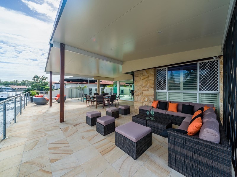 95 Pebble Beach Drive, Runaway Bay QLD 4216