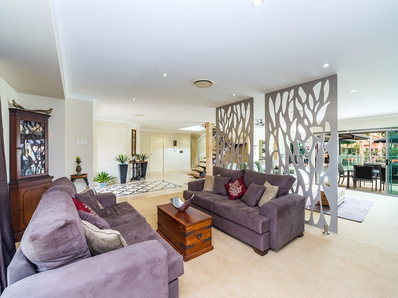 95 Pebble Beach Drive, Runaway Bay QLD 4216