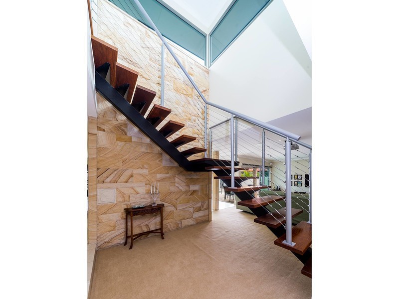 95 Pebble Beach Drive, Runaway Bay QLD 4216