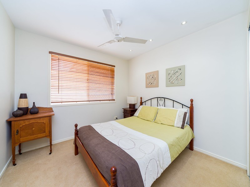 95 Pebble Beach Drive, Runaway Bay QLD 4216