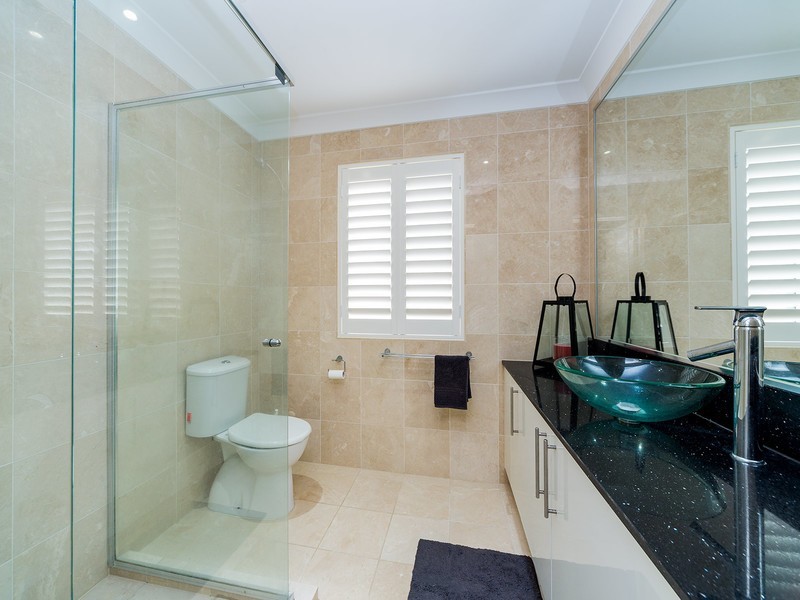 95 Pebble Beach Drive, Runaway Bay QLD 4216