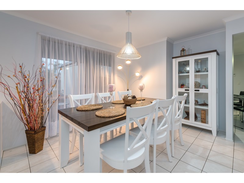 20 Westlake Court, Helensvale QLD 4212