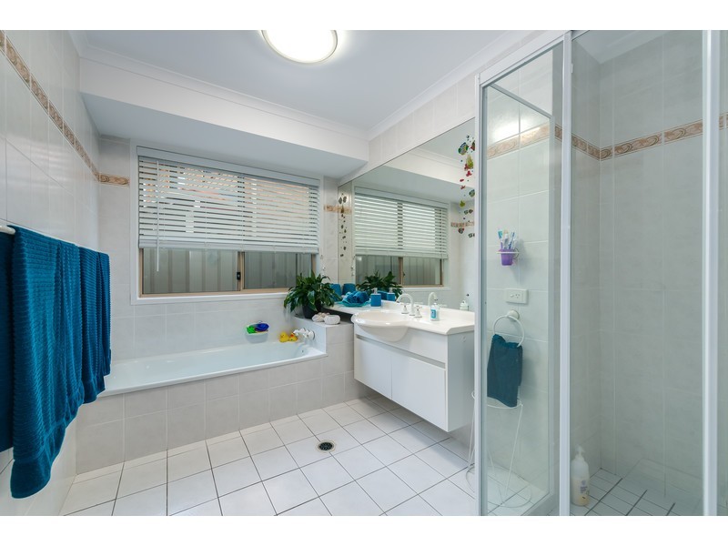 20 Westlake Court, Helensvale QLD 4212