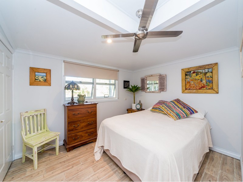 32 Crescent Avenue, Hope Island QLD 4212