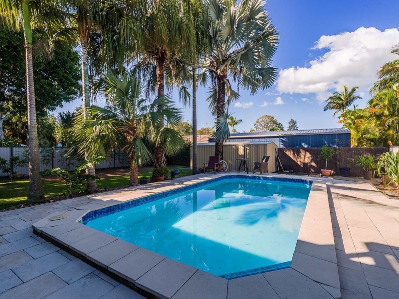 32 Crescent Avenue, Hope Island QLD 4212