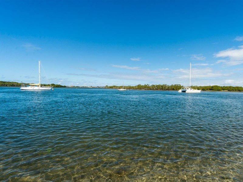 32 Crescent Avenue, Hope Island QLD 4212