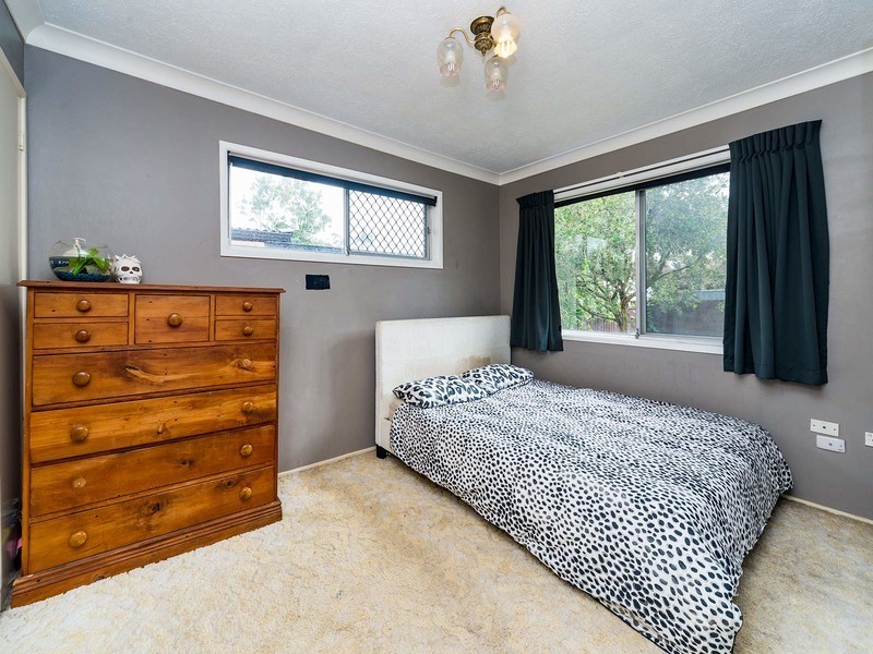 27 Jane Street, Southport QLD 4215